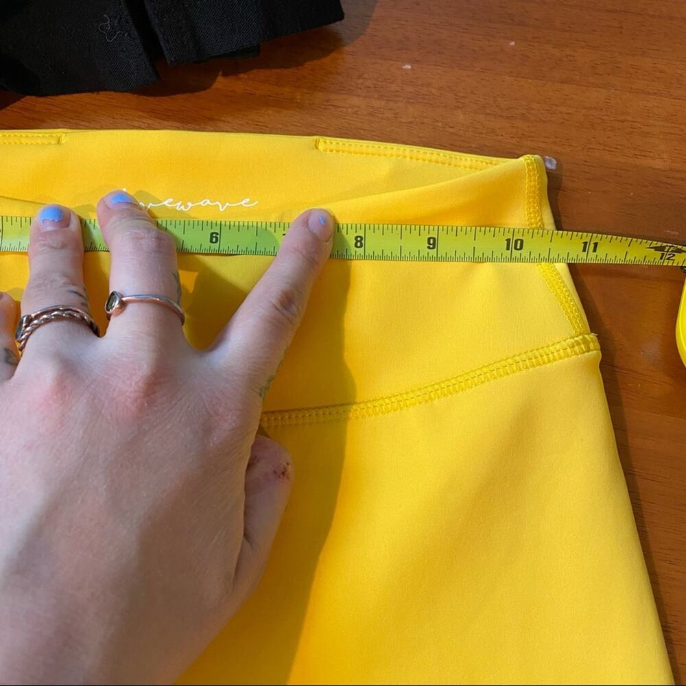 Lovewave Revolve Luka Ankle Crop Leggings In Yellow - Picture 7 of 9